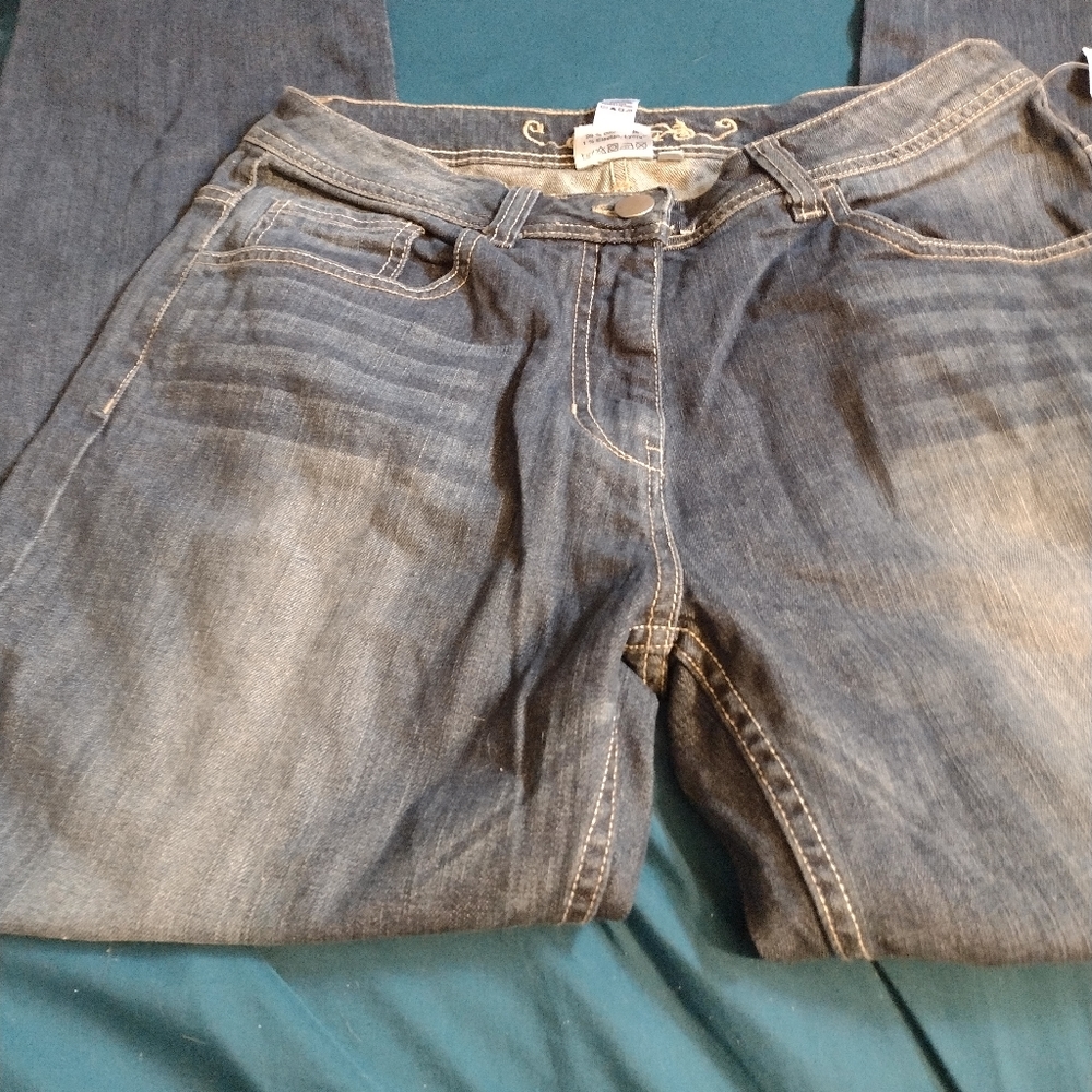 NWT Blue Motion women's brand new jeans 7/8-0555